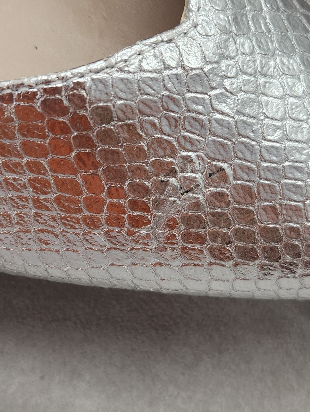 Naturalizer Flats 9.5 Wide Silver Snake Leather Havana Pointy Toe V-cut New $120 - Picture 9 of 14